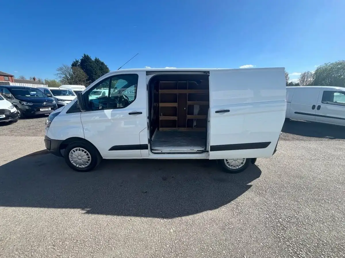 2015-ford-transit-custom-22tdci-290-l1h1-100ps-panel-van-big-35