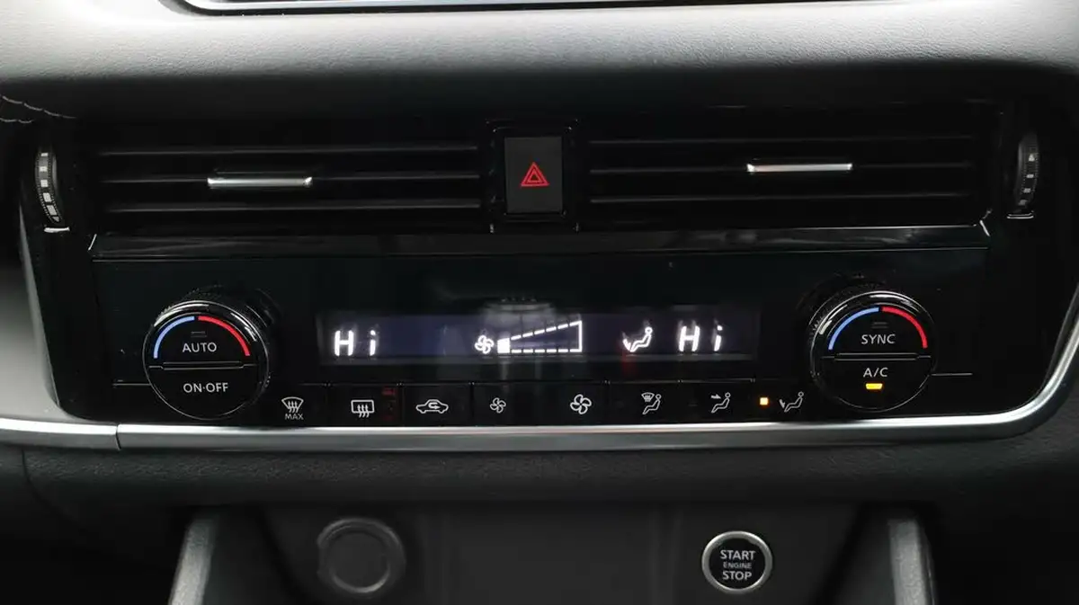 2023-nissan-qashqai-13-dig-t-acenta-premium-140ps-big-12
