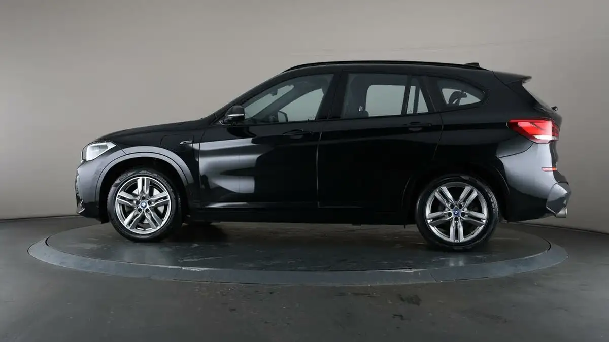 2022-bmw-x1-15-xdrive-25e-phev-m-sport-big-29