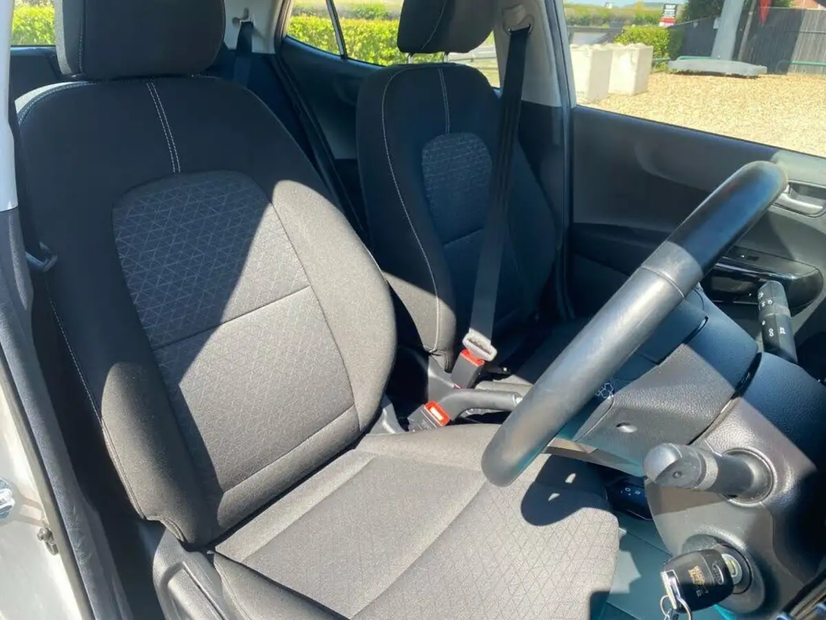 2020-kia-picanto-10-2-auto-seq-big-20