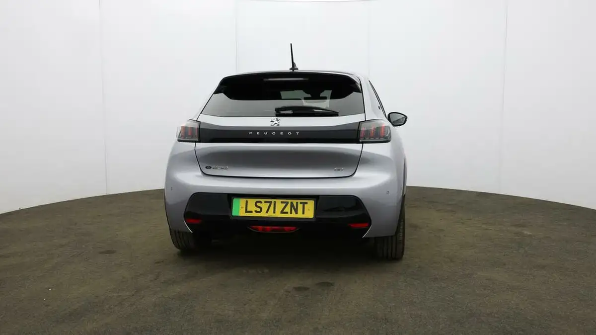 2021-peugeot-208-e-gt-50kwh-big-5
