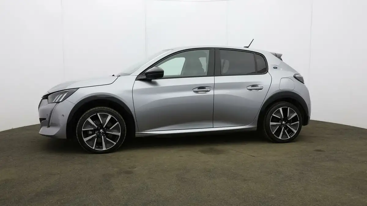2021-peugeot-208-e-gt-50kwh-big-26