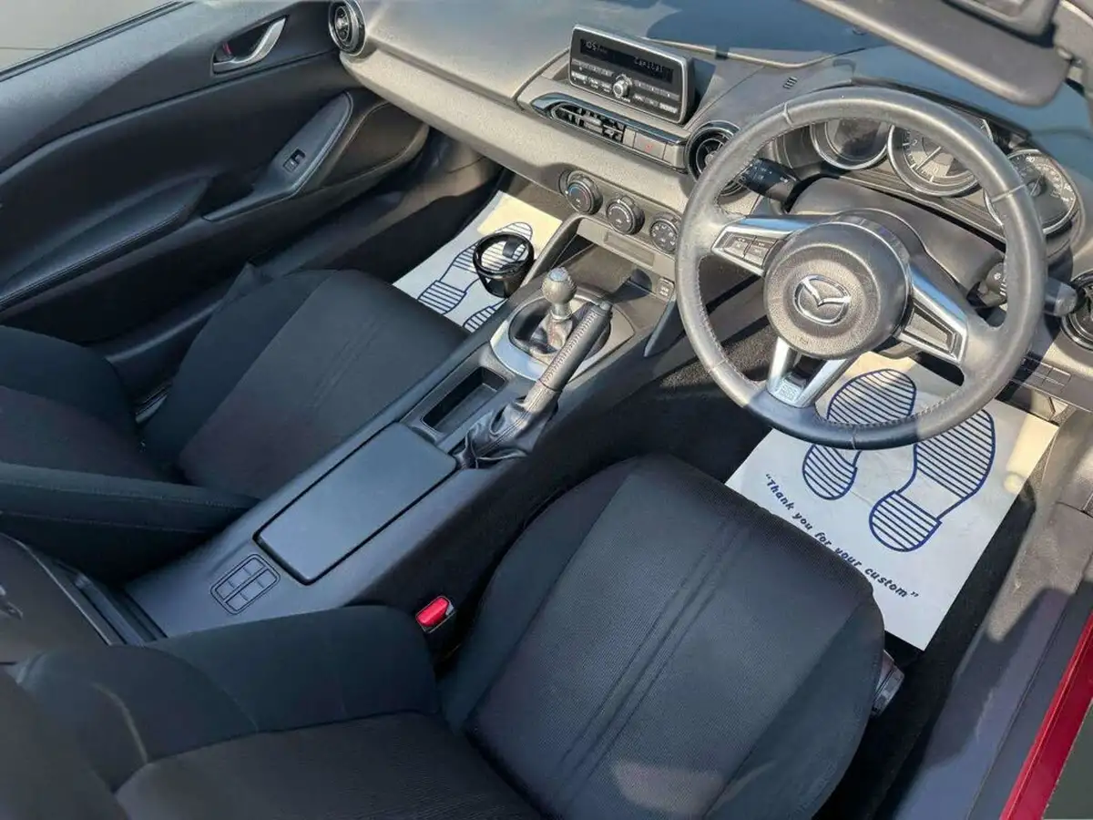 2018-mazda-mx-5-15-se-big-29