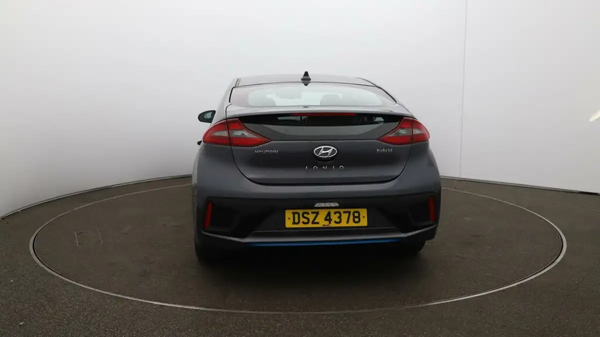 2019-hyundai-ioniq-16-gdi-premium-hybrid-big-51