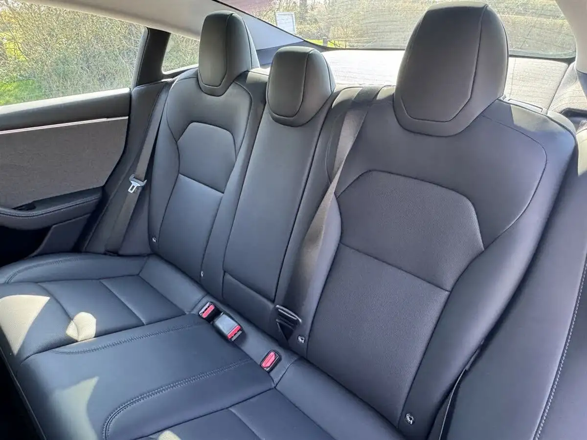 2024-tesla-model-3-e-rwd-big-18