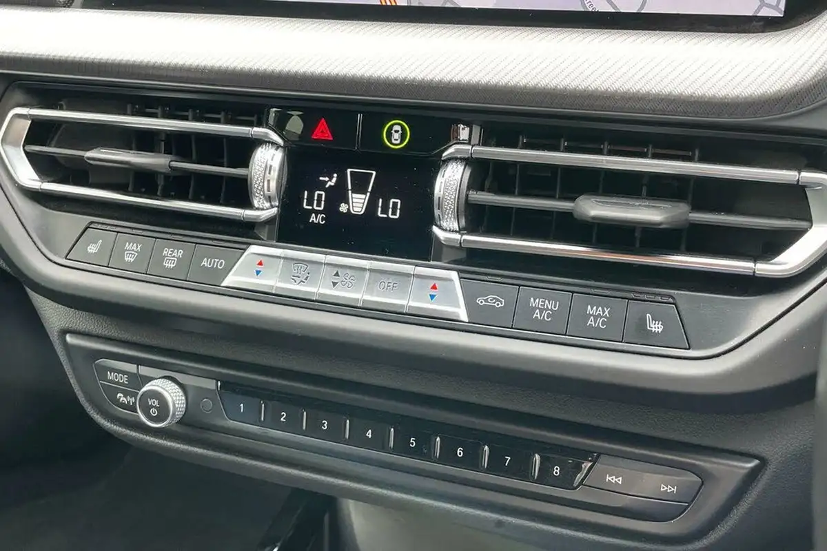 2021-bmw-1-series-20-m135i-xdrive-big-37