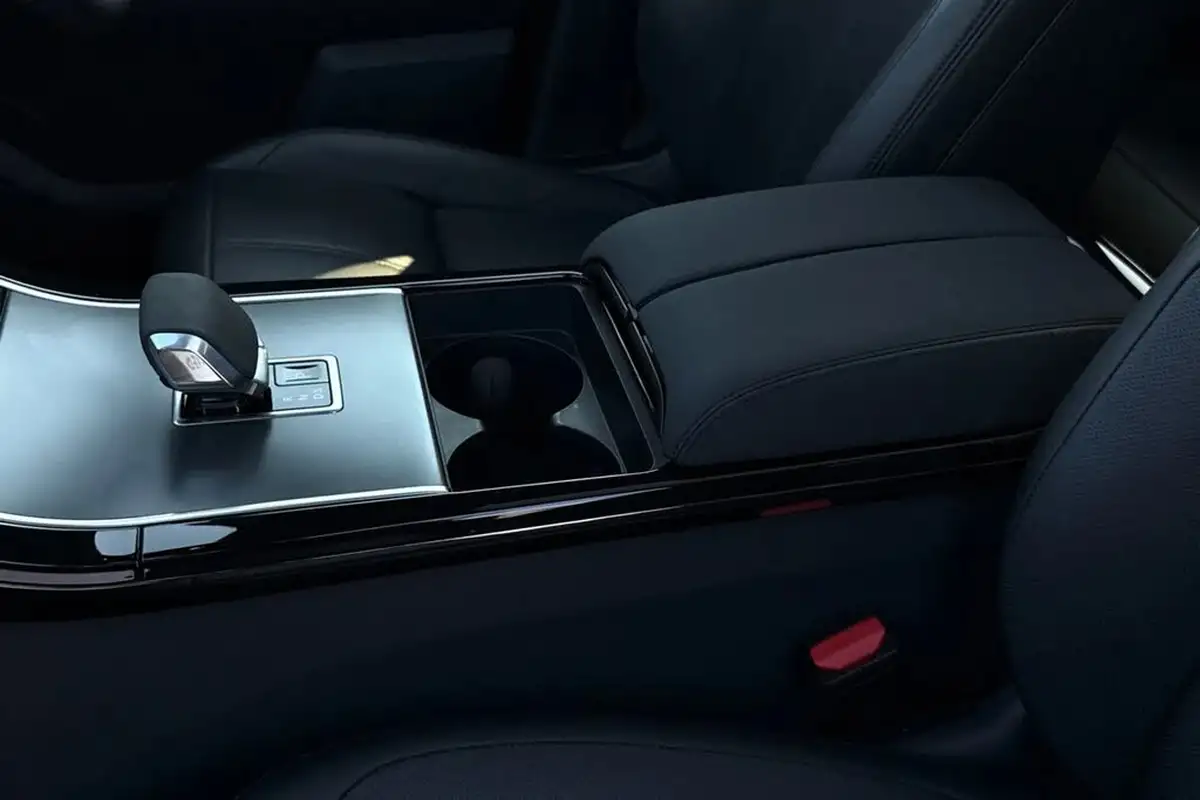2023-land-rover-range-rover-velar-20-d200-dynamic-se-big-44