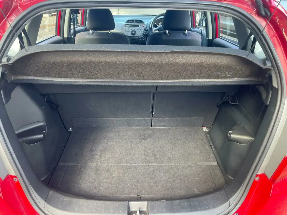 2010-honda-jazz-14-es-98bhp-semi-a-big-14