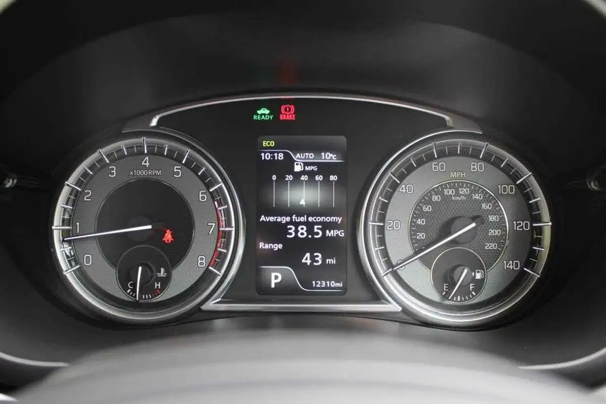 2022-suzuki-s-cross-15-ultra-big-12