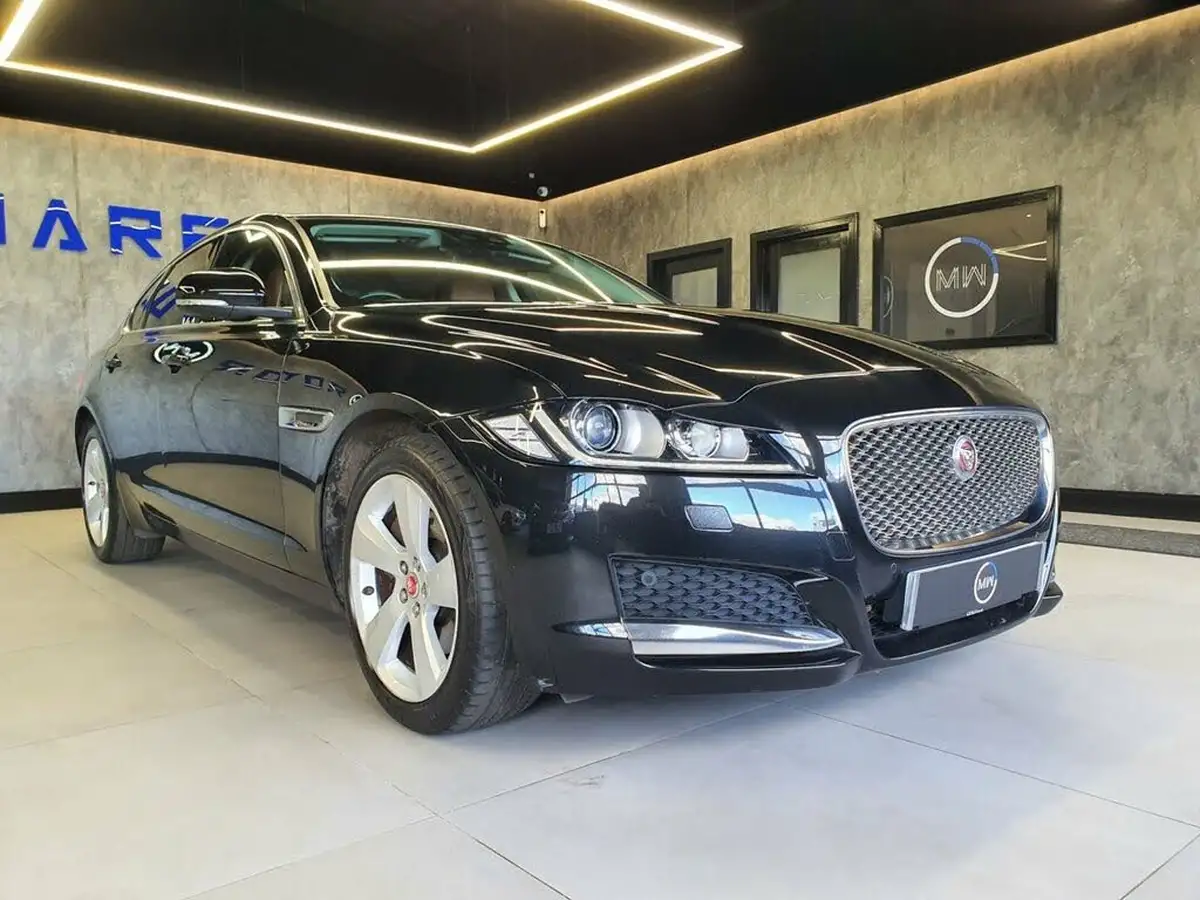 2016-jaguar-xf-20td-portfolio-180ps-auto-big-7