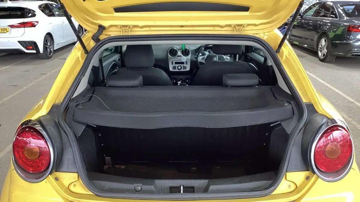 2011-alfa-romeo-mito-14-distinctive-135bhp-big-2