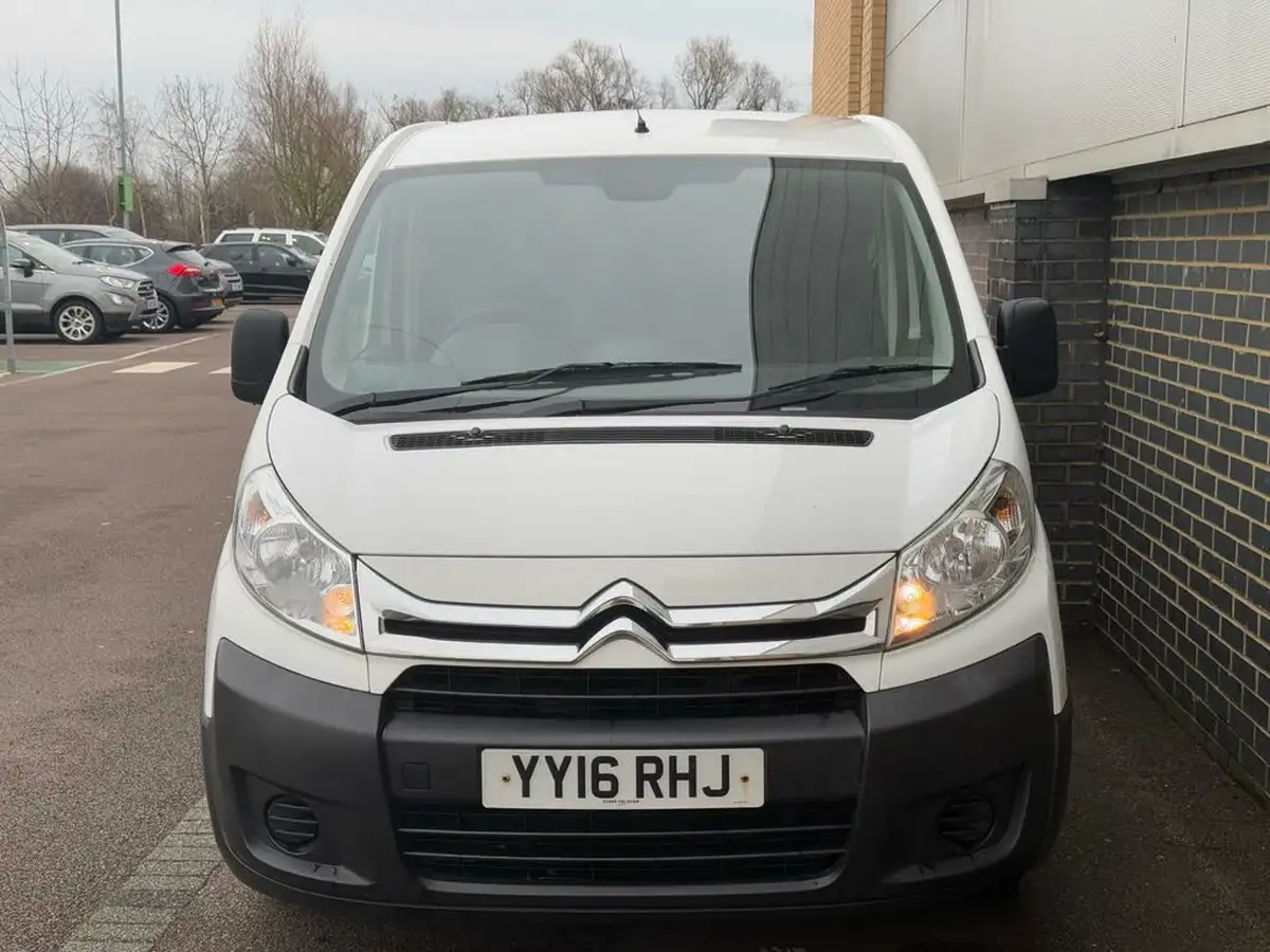2016-citroen-dispatch-16td-enterprise-panel-big-2