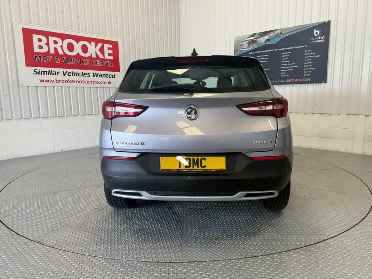 2019-vauxhall-grandland-x-15td-sport-nav-big-4
