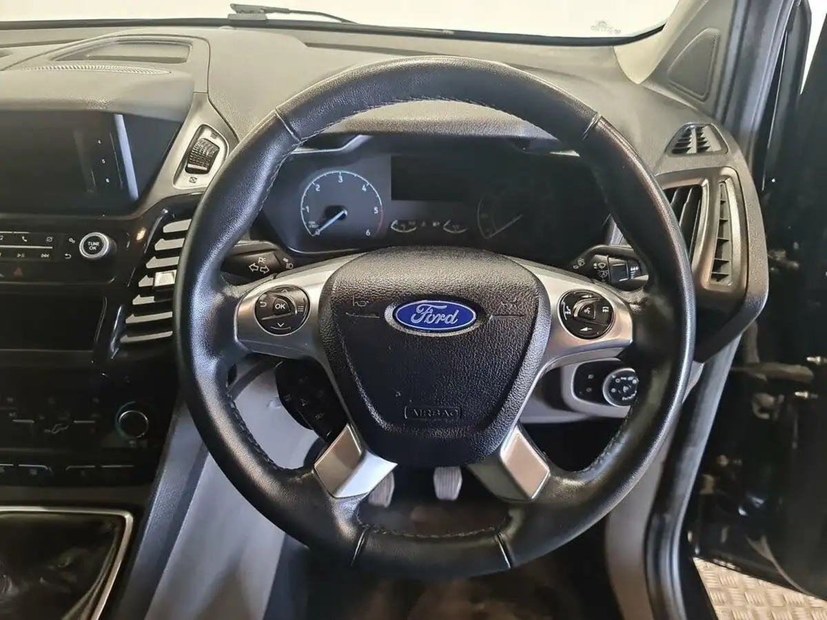 2022-ford-transit-connect-big-17