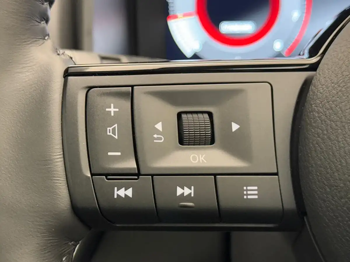 2021-nissan-qashqai-13-dig-t-premiere-edition-140ps-big-20