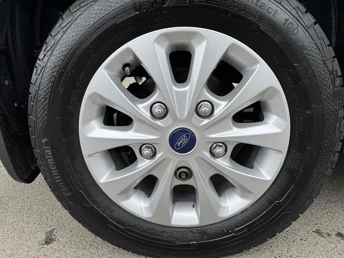 2018-ford-tourneo-custom-20tdci-320-l1-titanium-130ps-big-16