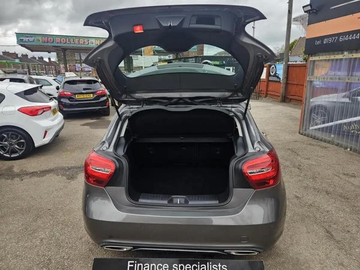 2017-mercedes-benz-a-class-15d-a180d-sport-executivess-big-26