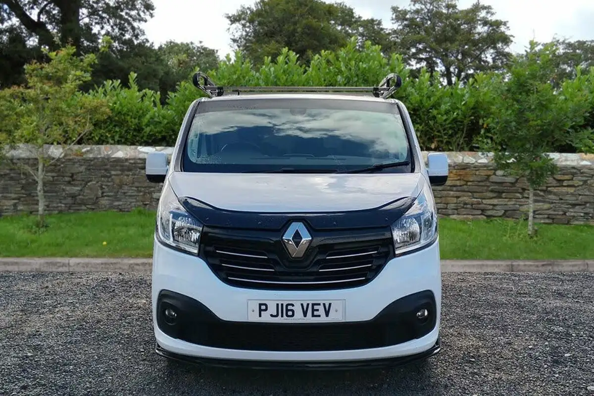 2016-renault-trafic-16dci-sl27-120-sport-low-roof-big-16