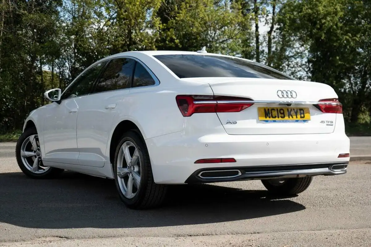 2019-audi-a6-saloon-20-45-tfsi-sport-big-1