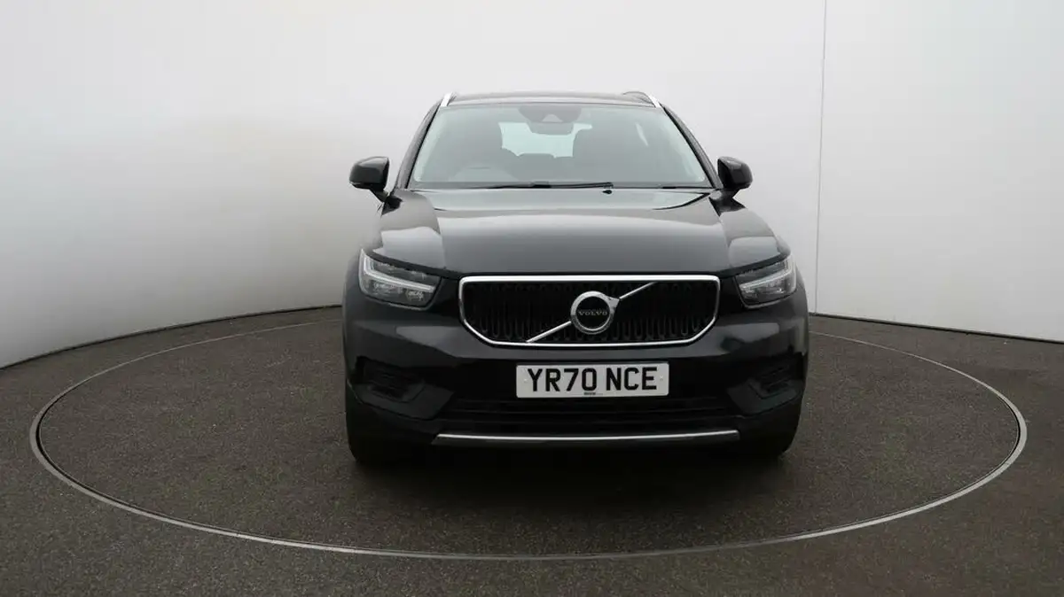 2020-volvo-xc40-20td-d3-momentum-big-32