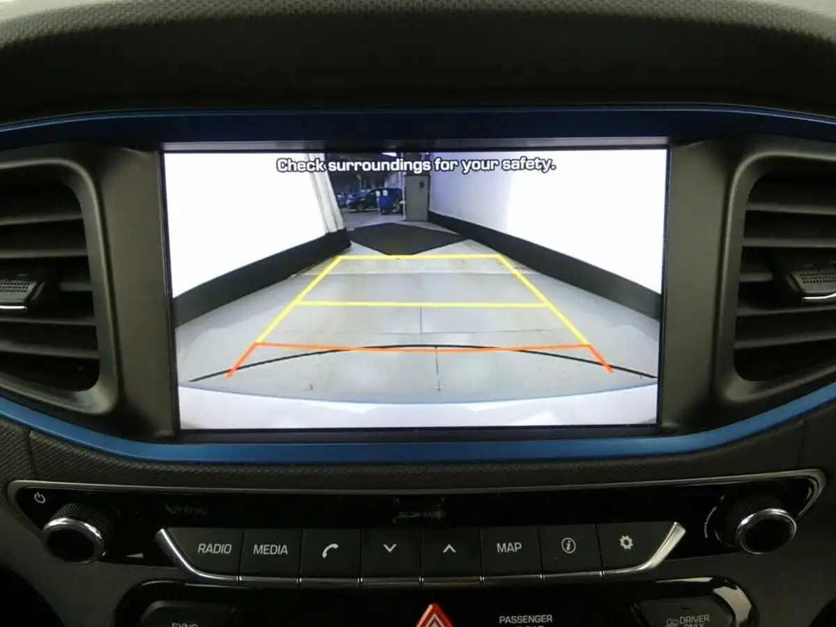 2018-hyundai-ioniq-16-gdi-premium-hybrid-big-10