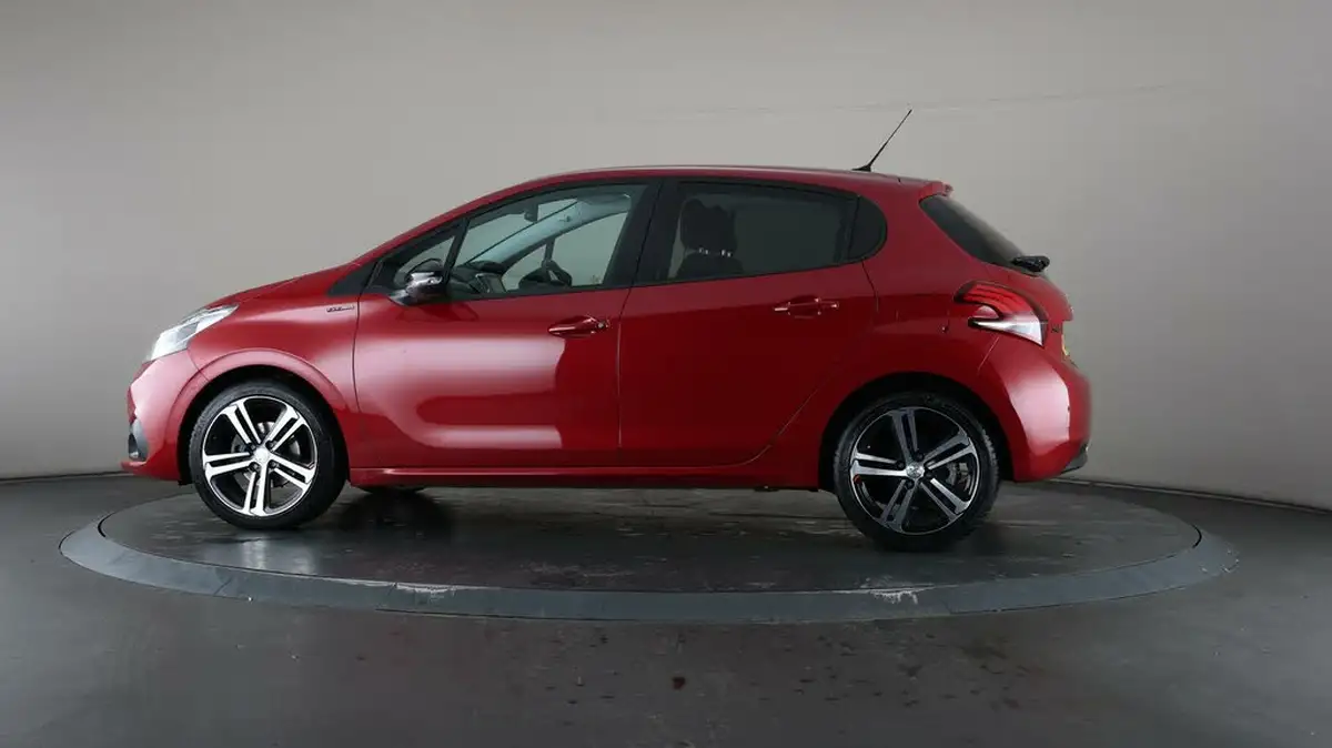 2019-peugeot-208-12-puretech-gt-line-110bhp-big-28