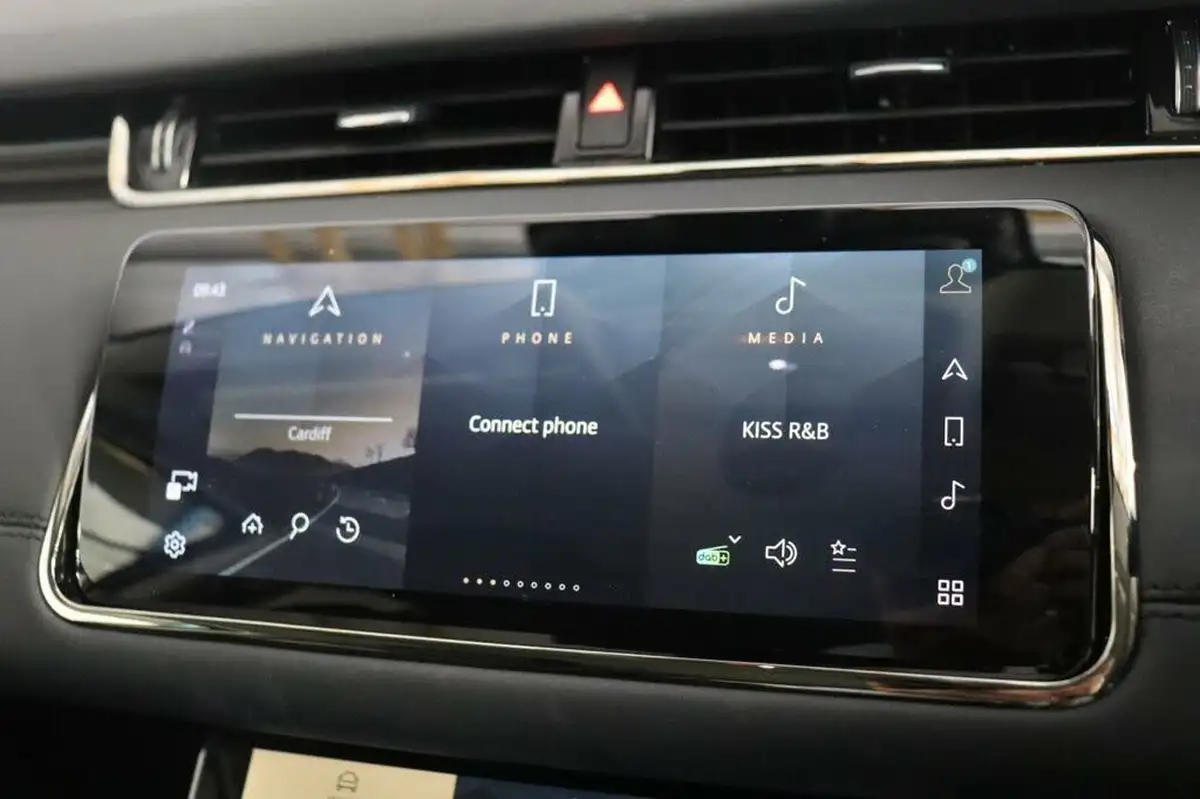 2023-land-rover-range-rover-evoque-15-p300e-r-dynamic-se-big-20