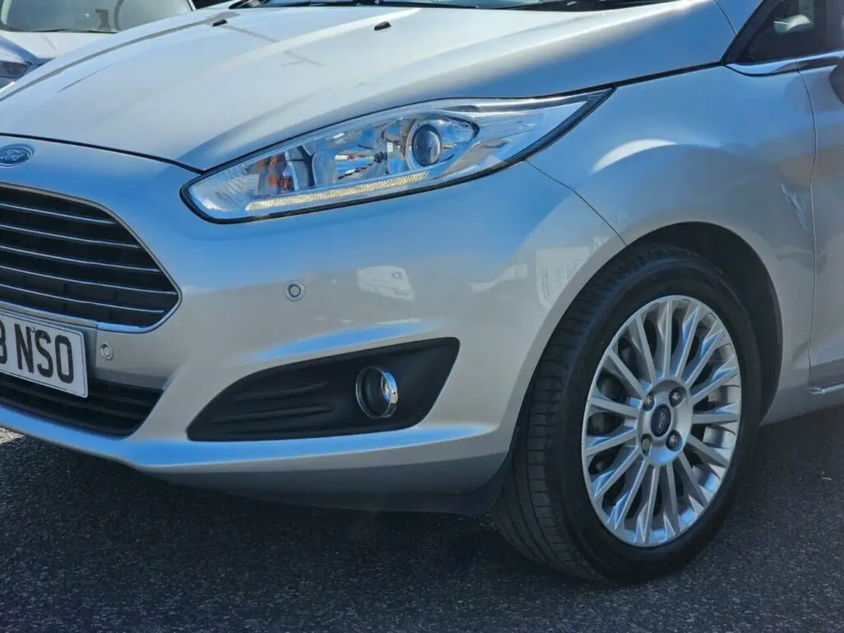 2013-ford-fiesta-10-titanium-100ps-ecoboost-ss-5d-big-37