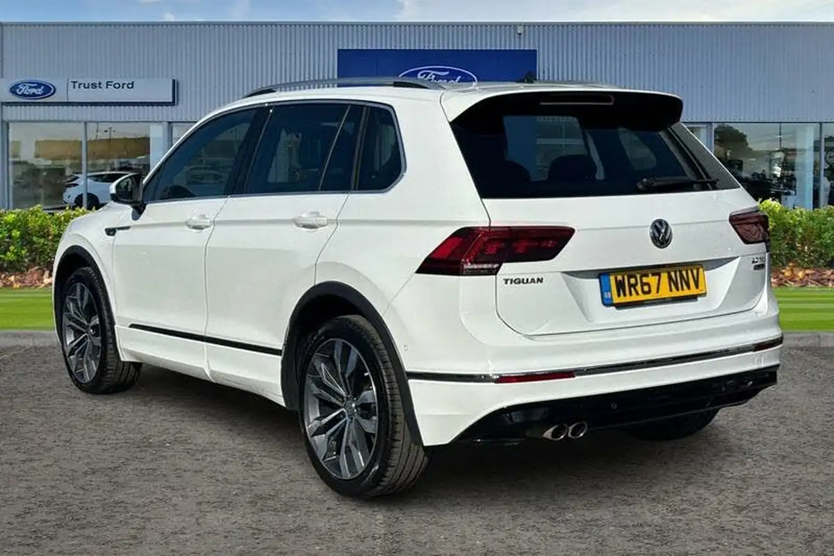 2017-volkswagen-tiguan-20-tsi-r-line-dsg-big-1