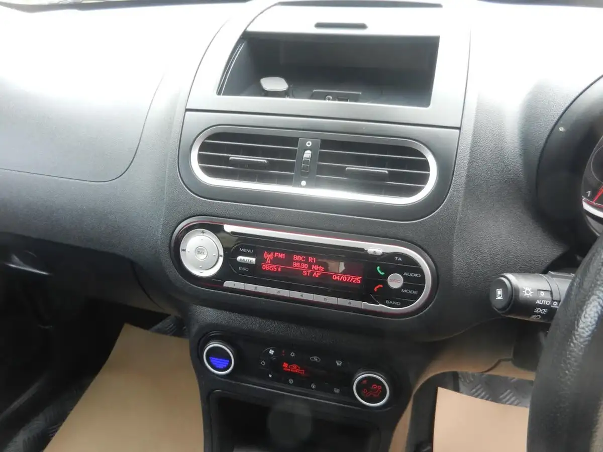 2016-mg-mg3-15-vti-tech-3style-ss-big-23