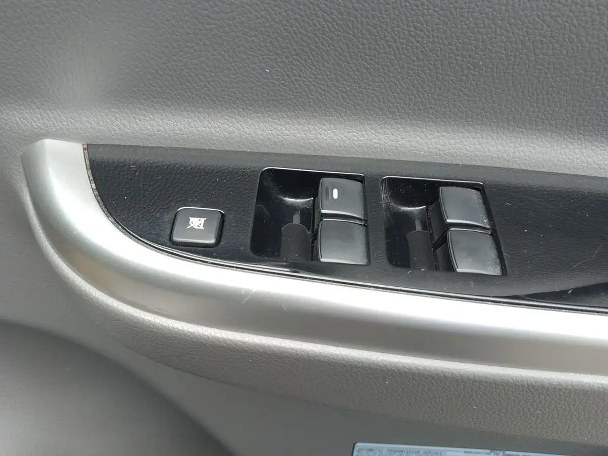 2019-mitsubishi-l200-24di-d-barbarian-black-hardtop-auto-big-66