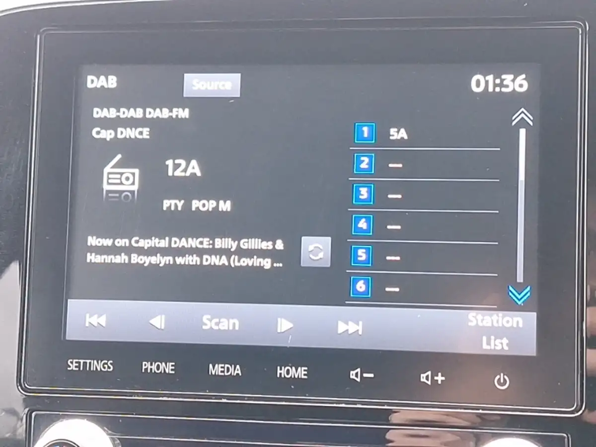 2021-mitsubishi-outlander-24-dynamic-phev-big-9