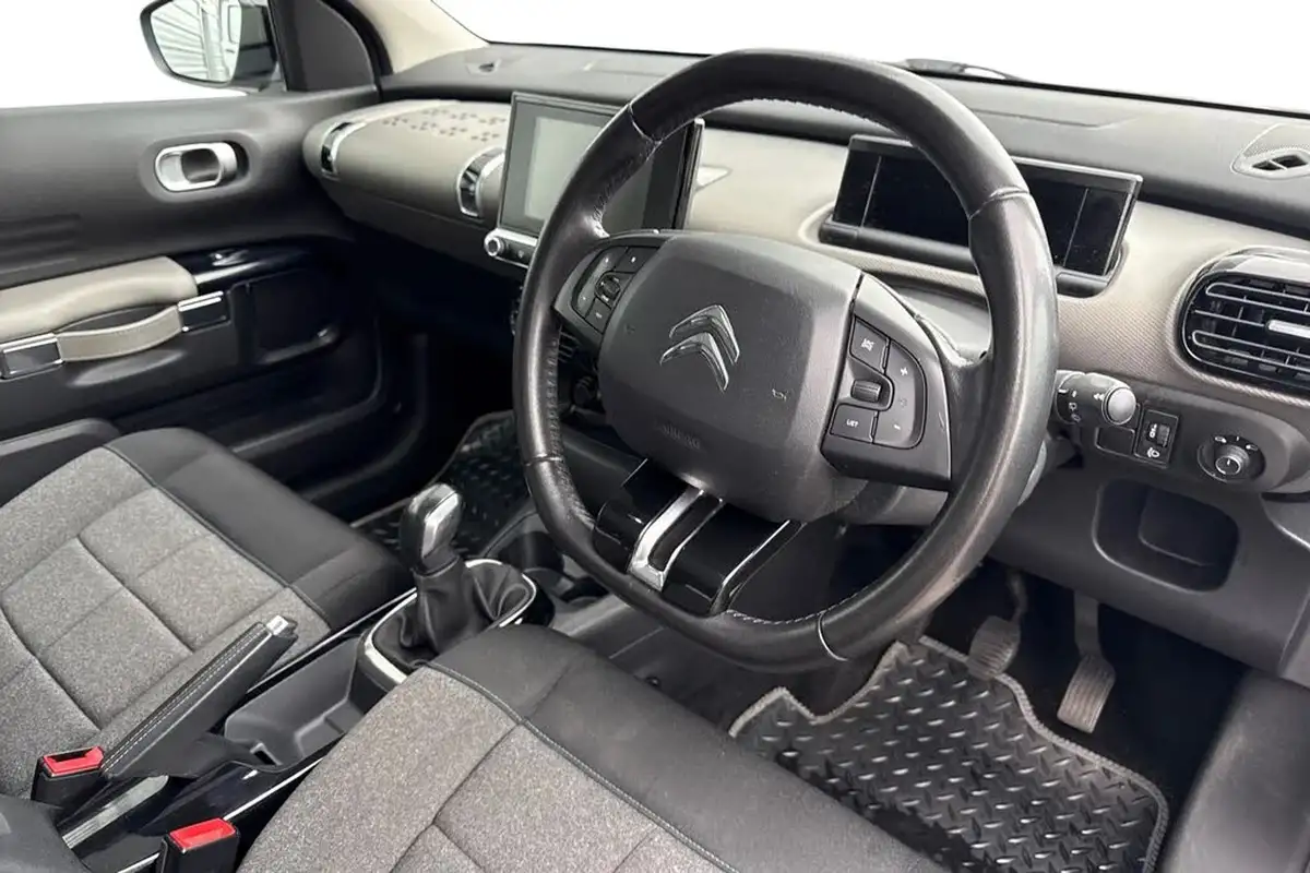 2018-citroen-c4-cactus-16bluehdi-flair-big-13