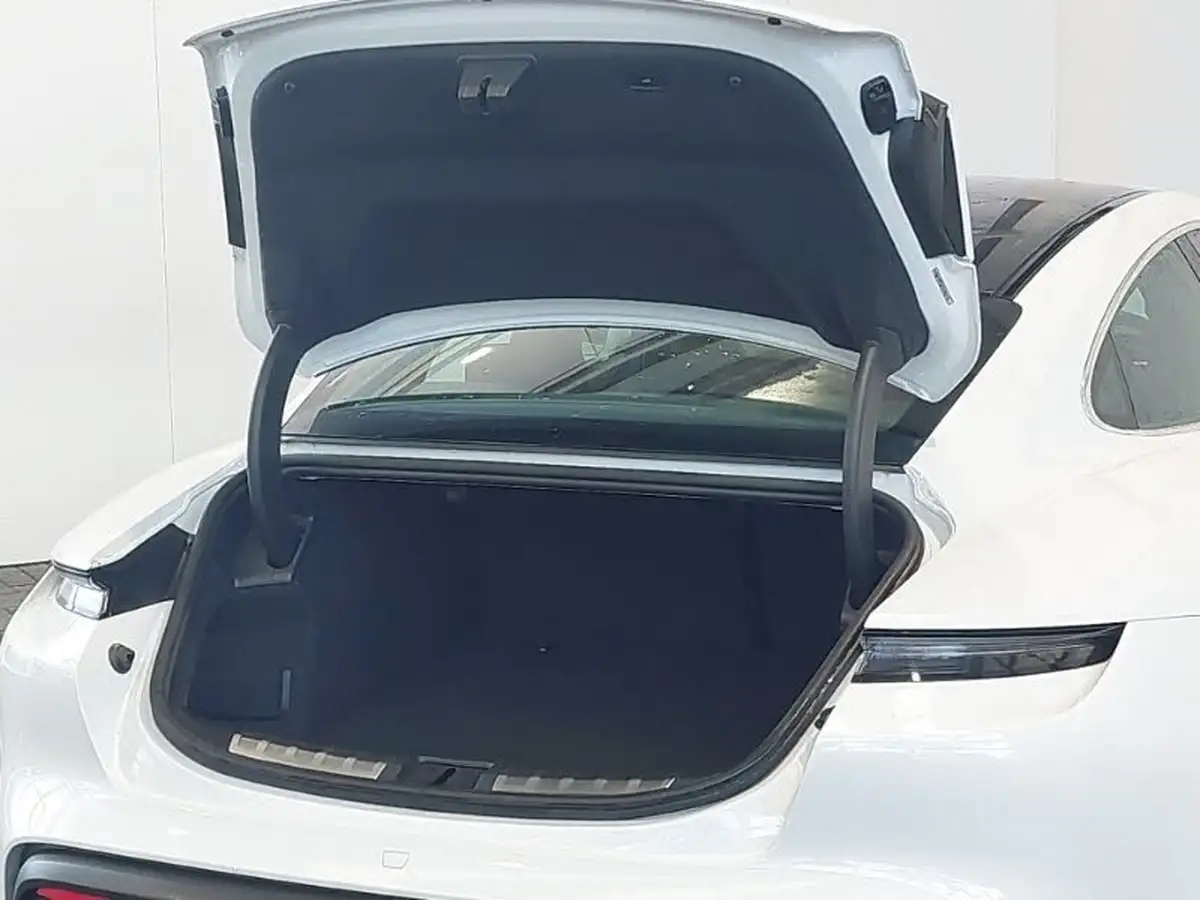 2022-porsche-taycan-e-4s-571ps-performance-battery-plus-big-7