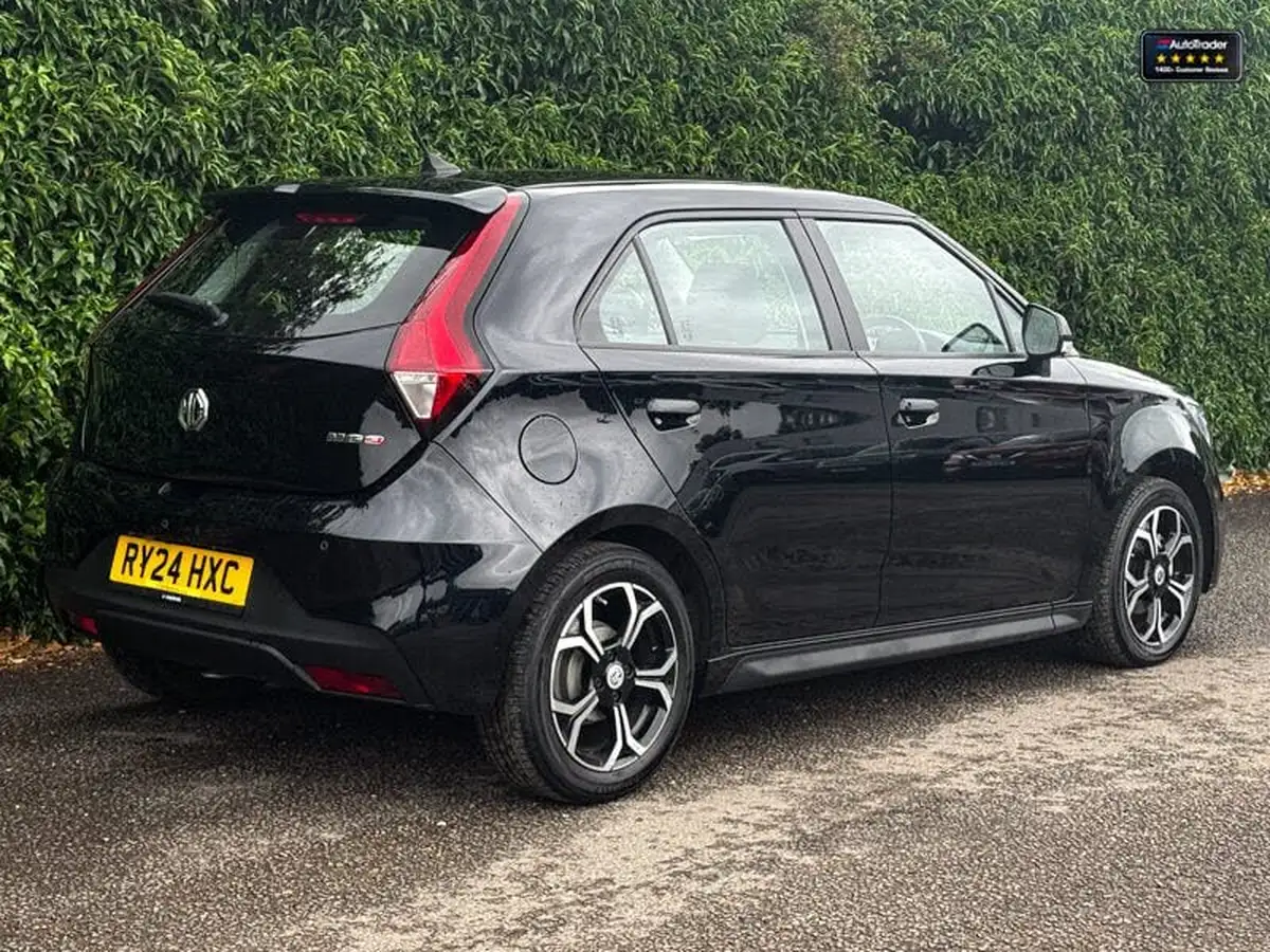 2024-mg-mg3-15-vti-tech-exclusive-nav-big-2