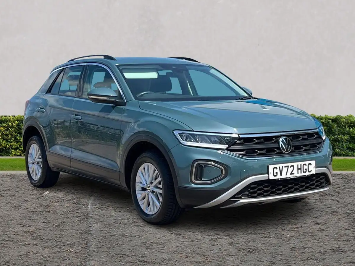 2023-volkswagen-t-roc-10-tsi-life-big-0