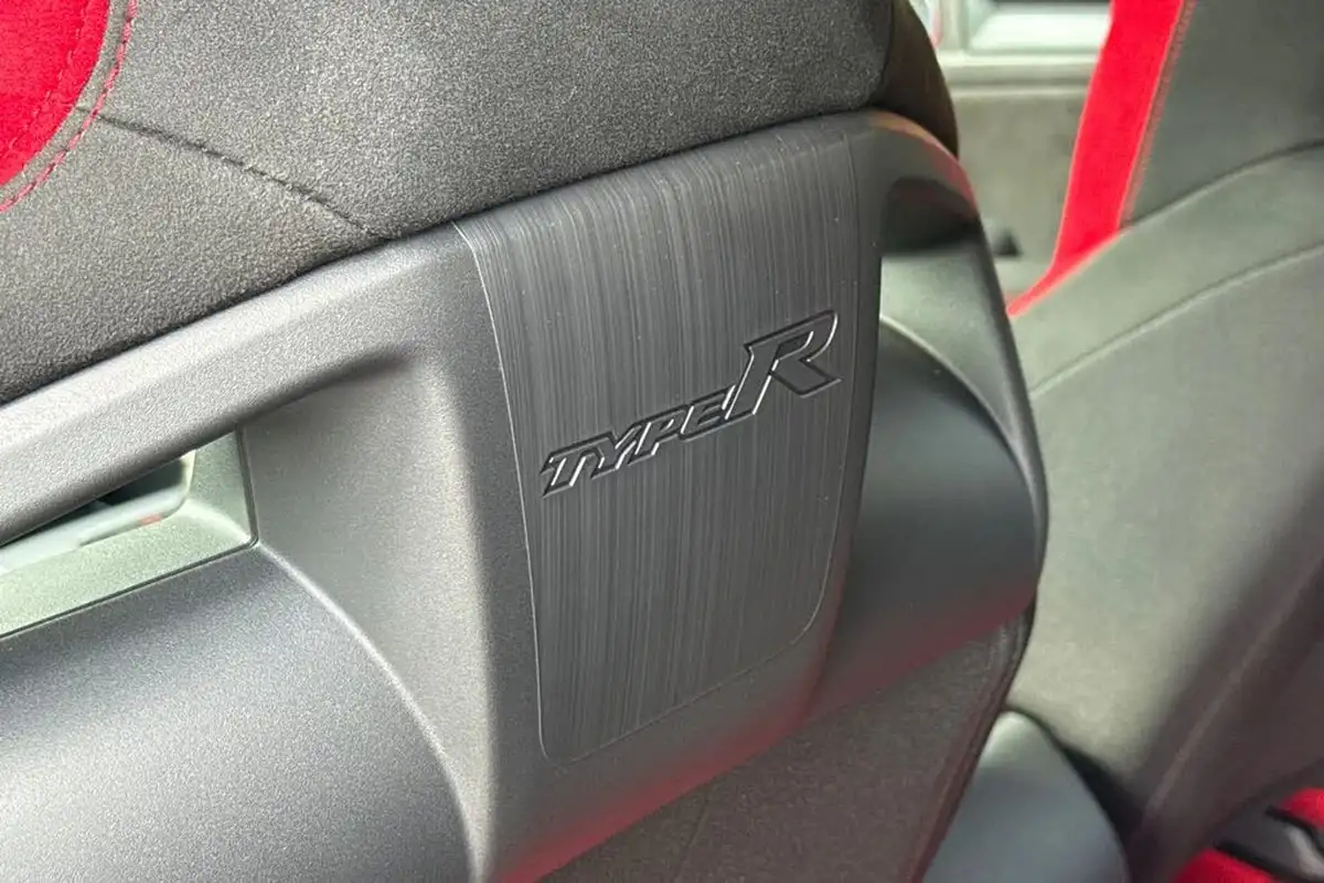 2023-honda-civic-20-i-vtec-type-r-big-37