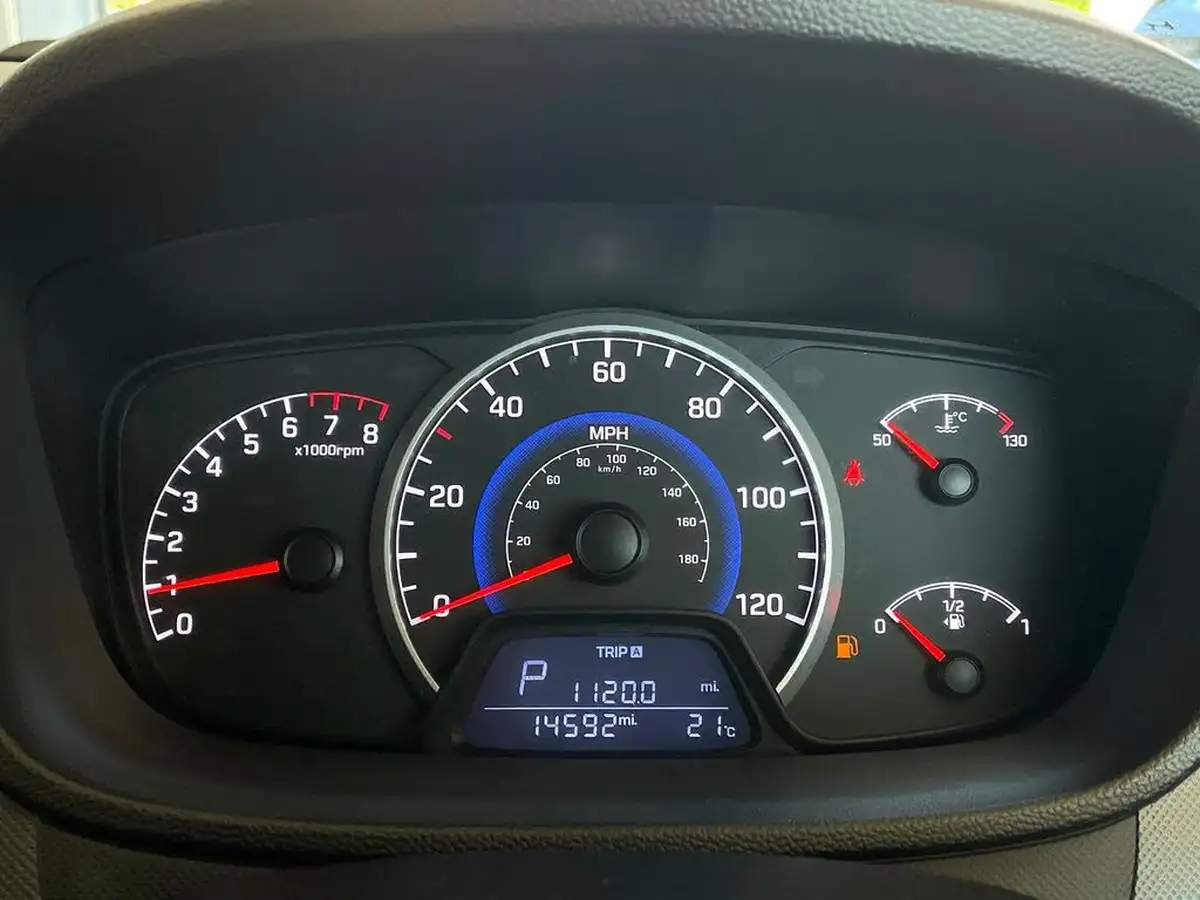 2019-hyundai-i10-12-se-auto-big-13