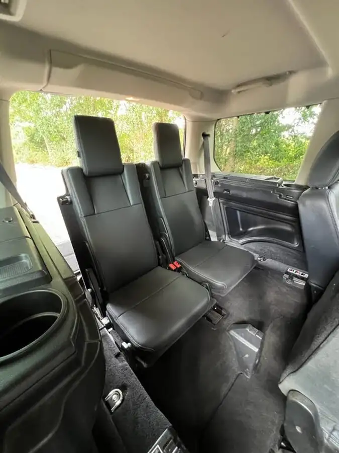 2015-land-rover-discovery-4-30td-se-tech-big-11