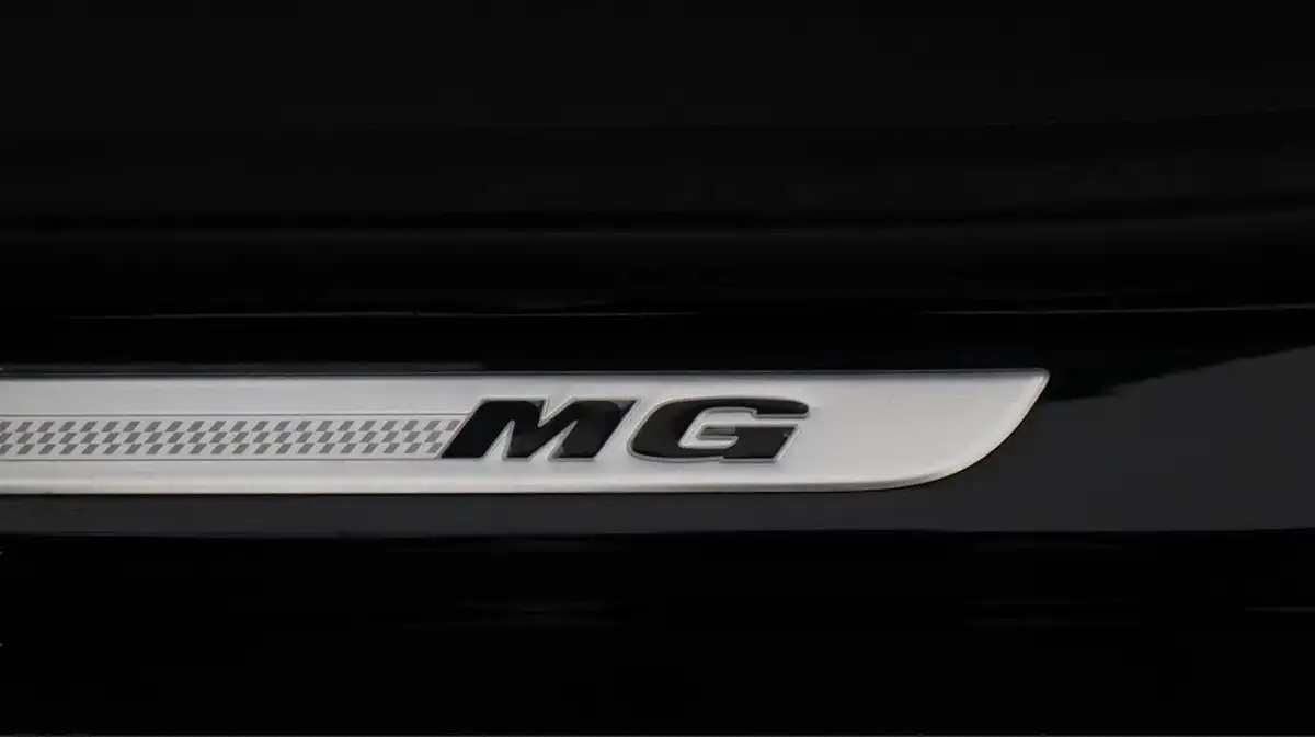 2022-mg-hs-15t-gdi-excite-162ps-dct-big-32