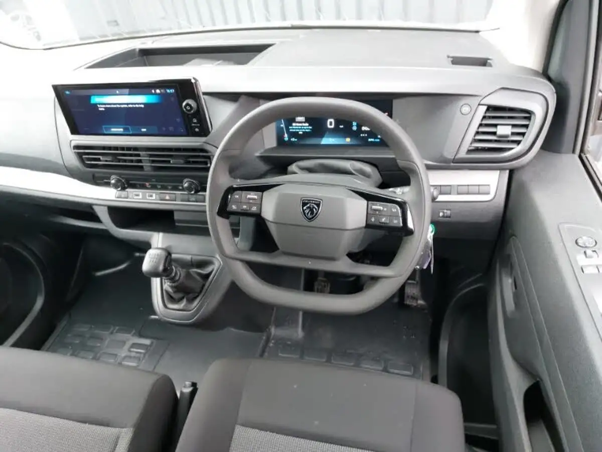 2024-peugeot-expert-15-bluehdi-professional-long-big-6