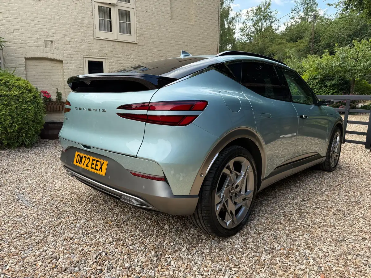 2022-genesis-gv60-e-sport-plus-big-9