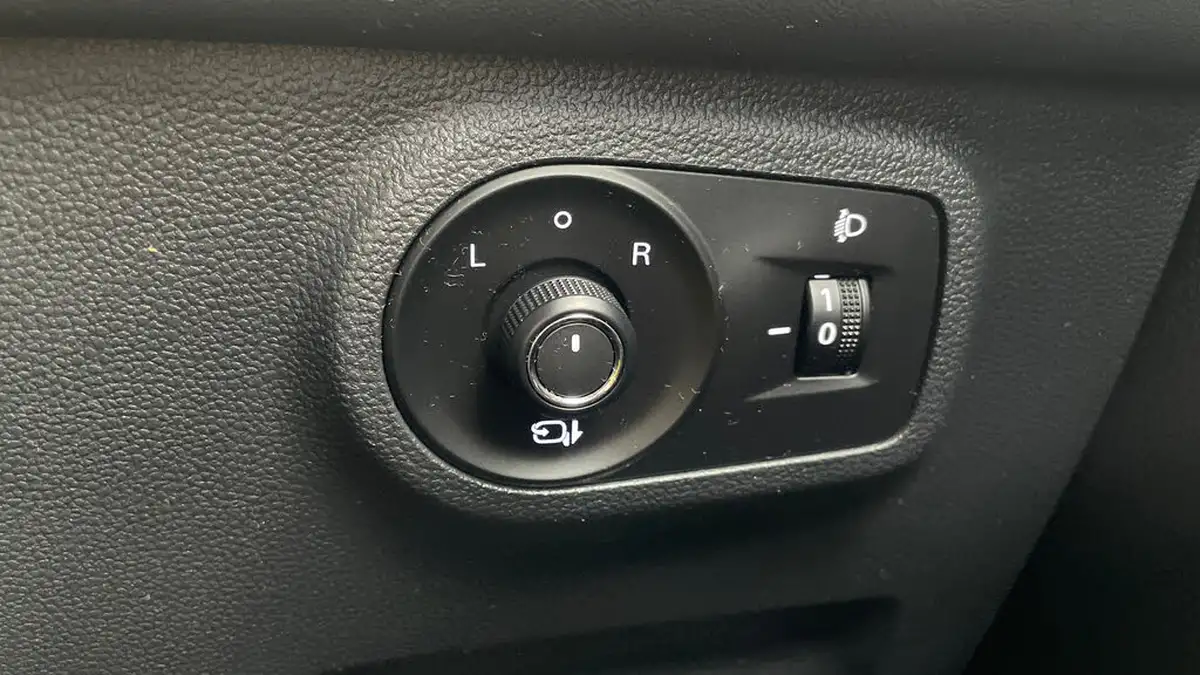 2022-mg-zs-suv-15-vti-tech-exclusive-big-29