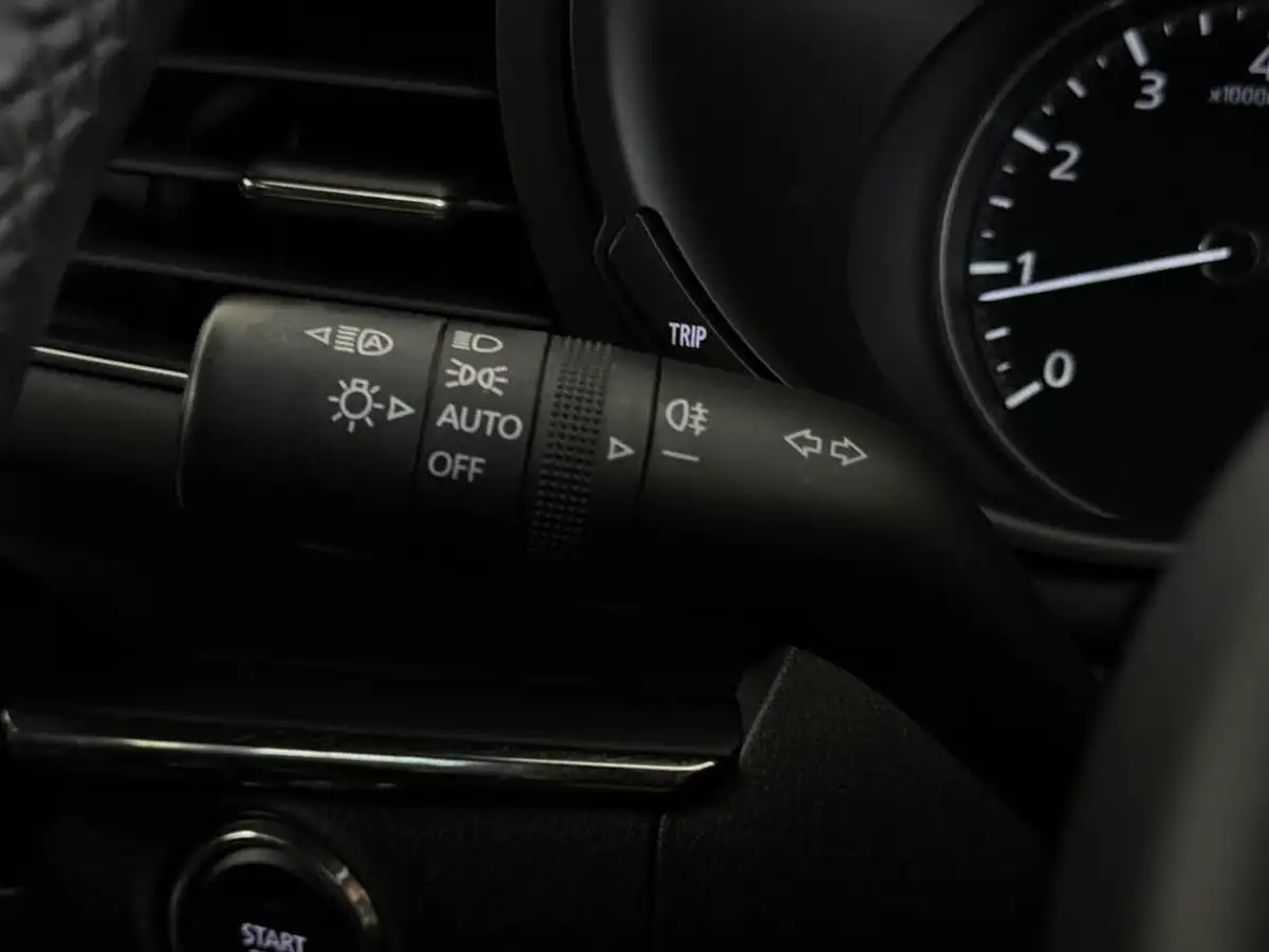 2021-mazda-mazda3-20-sport-lux-122ps-hatchback-5d-auto-big-24