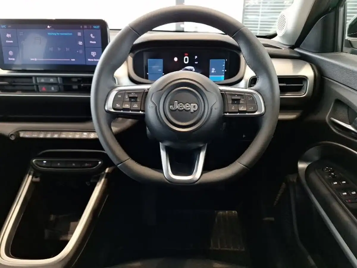 2024-jeep-avenger-e-summit-big-9