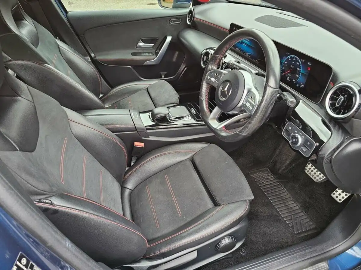 2019-mercedes-benz-a-class-13-a180-amg-line-executive-hatchback-5d-7g-dct-big-10