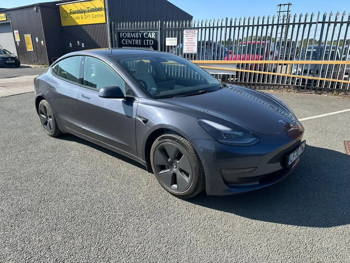 2020-tesla-model-3-e-long-range-big-0