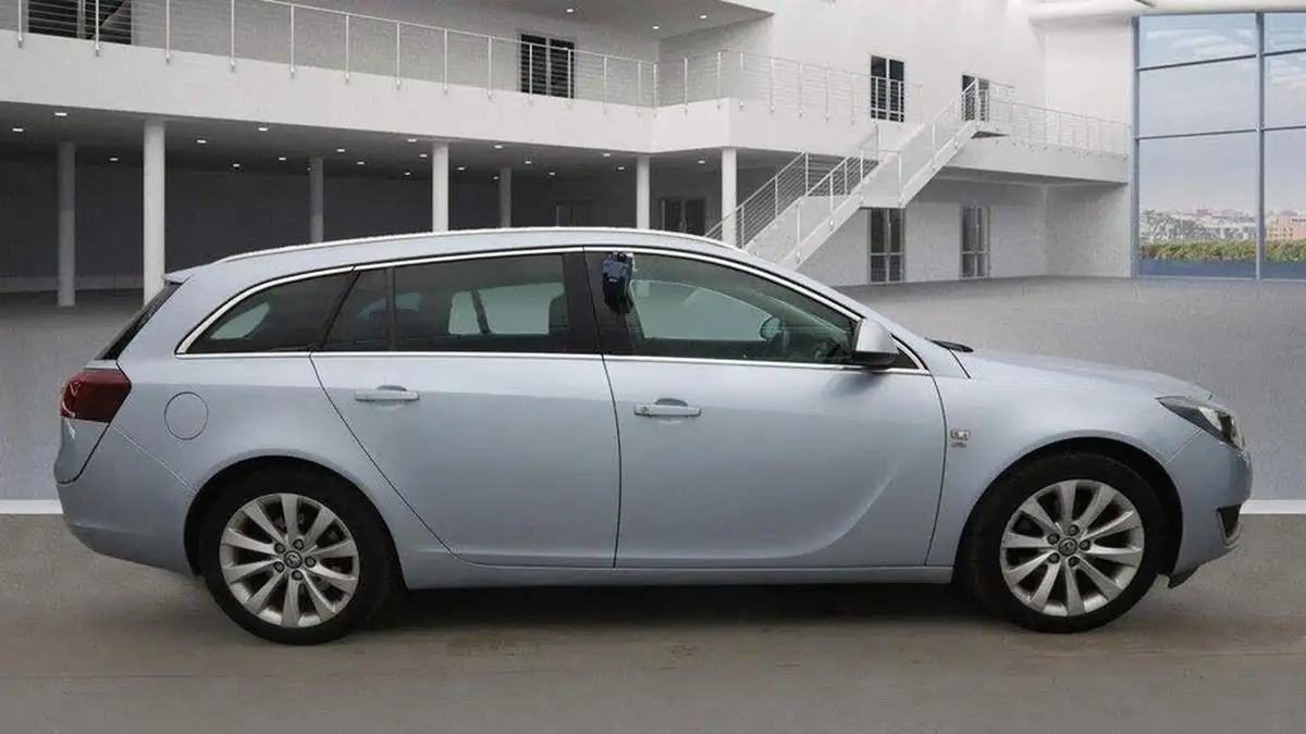 2014-vauxhall-insignia-sports-tourer-20cdti-elite-163ps-nav-auto-big-8