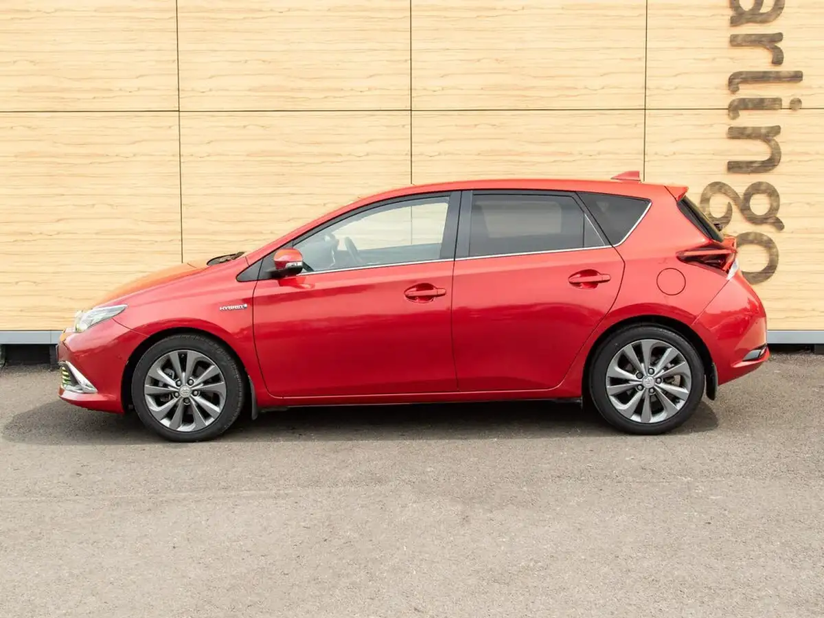 2016-toyota-auris-18-vvt-i-hsd-excel-tss-hatchback-big-12