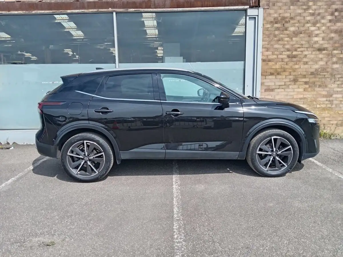 2022-nissan-qashqai-13-dig-t-tekna-158ps-xtronic-big-1